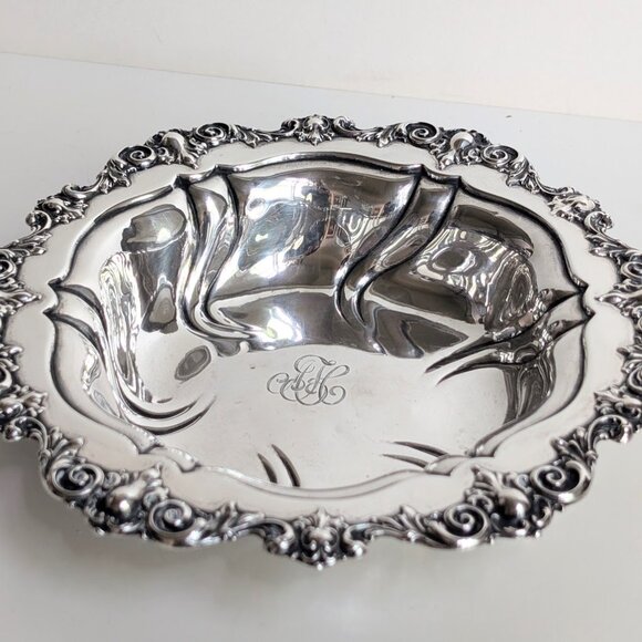 Meriden Britannia Company Sterling Silver Foliate Scrolls Art Nouveau Bowl 8.5" - Picture 6 of 12